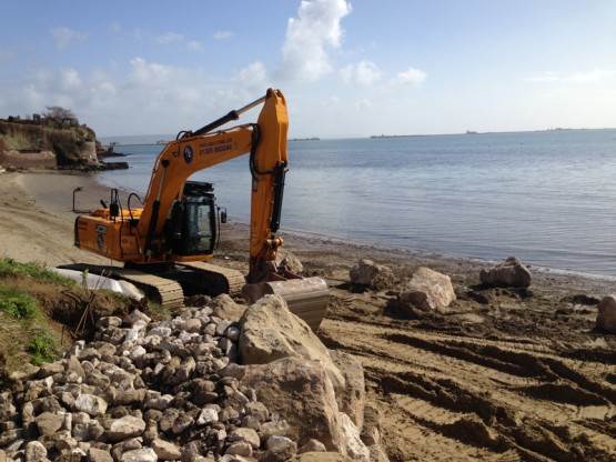 New-JCB-Excavator-to-Portland-Stone-Fleet-PSL-555x416