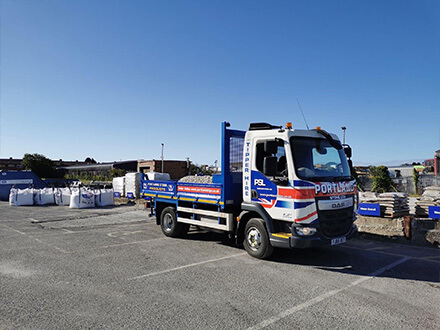 Portland-Stone-DAF-7.5-tonne-Mini-Tipper-1